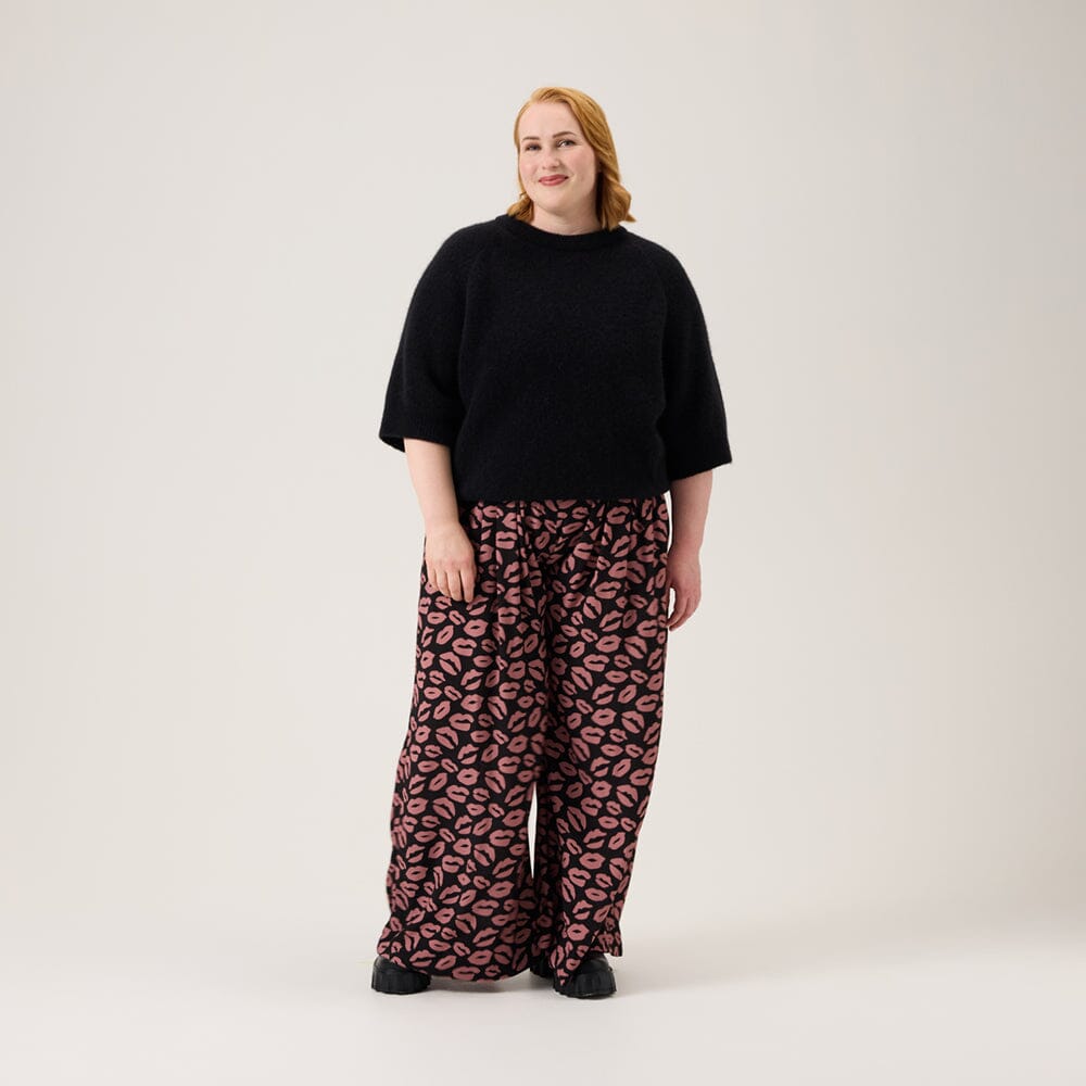 Alpaca Jumper -Neulepaita | Licorice Aikuisten neulepaita Oh, Oui!