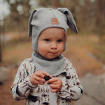 Bunny Helmet -Merinovilla Kypärämyssy | Black Pipo Happy Hearts