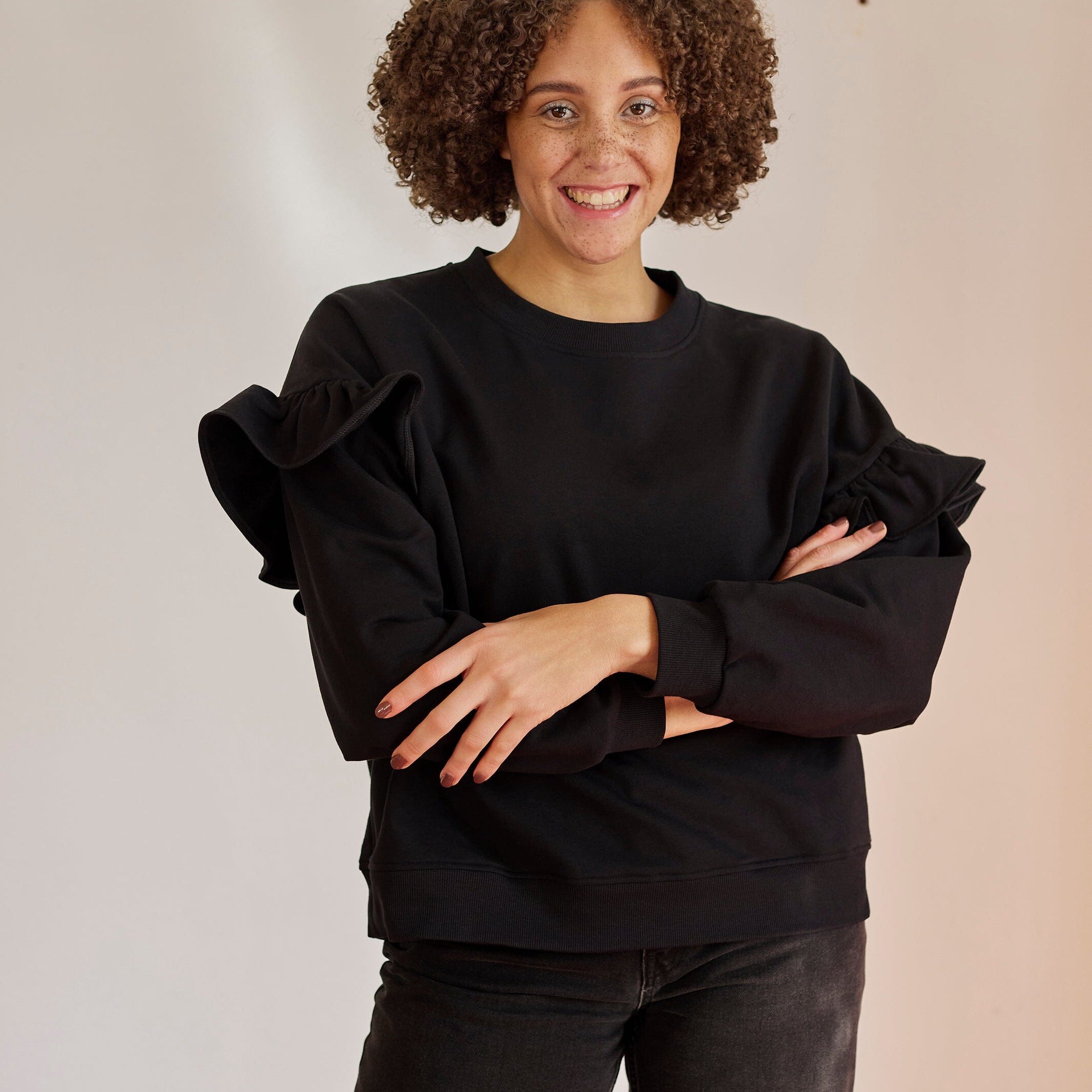 Frill Sweater -Collegepaita | Licorice Aikuisten paita Can't Stop Dreaming