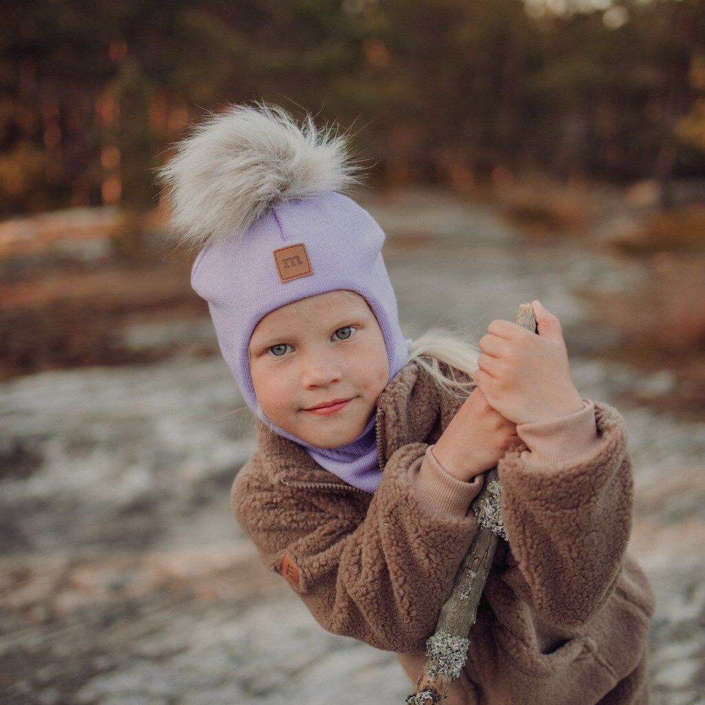 Fur Pom Pom -Kypärämyssy, Merinovilla | Icy Lilac Pipo Happy Hearts