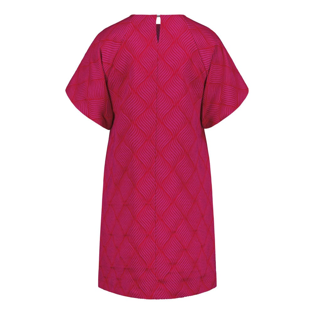 tuotekuva takaa naisten lyhyt jacquard-mekko oranssilla pohjalla ja pinkillä kuosilla, lyhyillä puhvihihoilla.