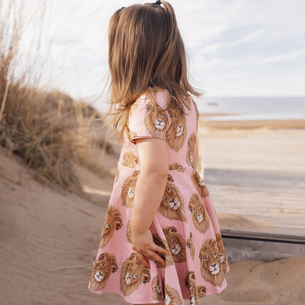 Lion -Mekko | Pinkie Mekko Dancing In The Sunshine