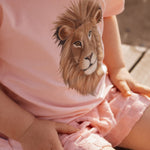 Lion Placement -T-Paita | Pinkie Lyhythihainen paita Dancing In The Sunshine