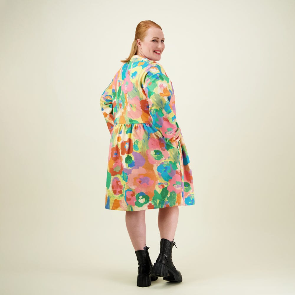 Miracles Ruffle Sweater Dress -Mekko | Spring Aikuisten mekko C'est La Vie!