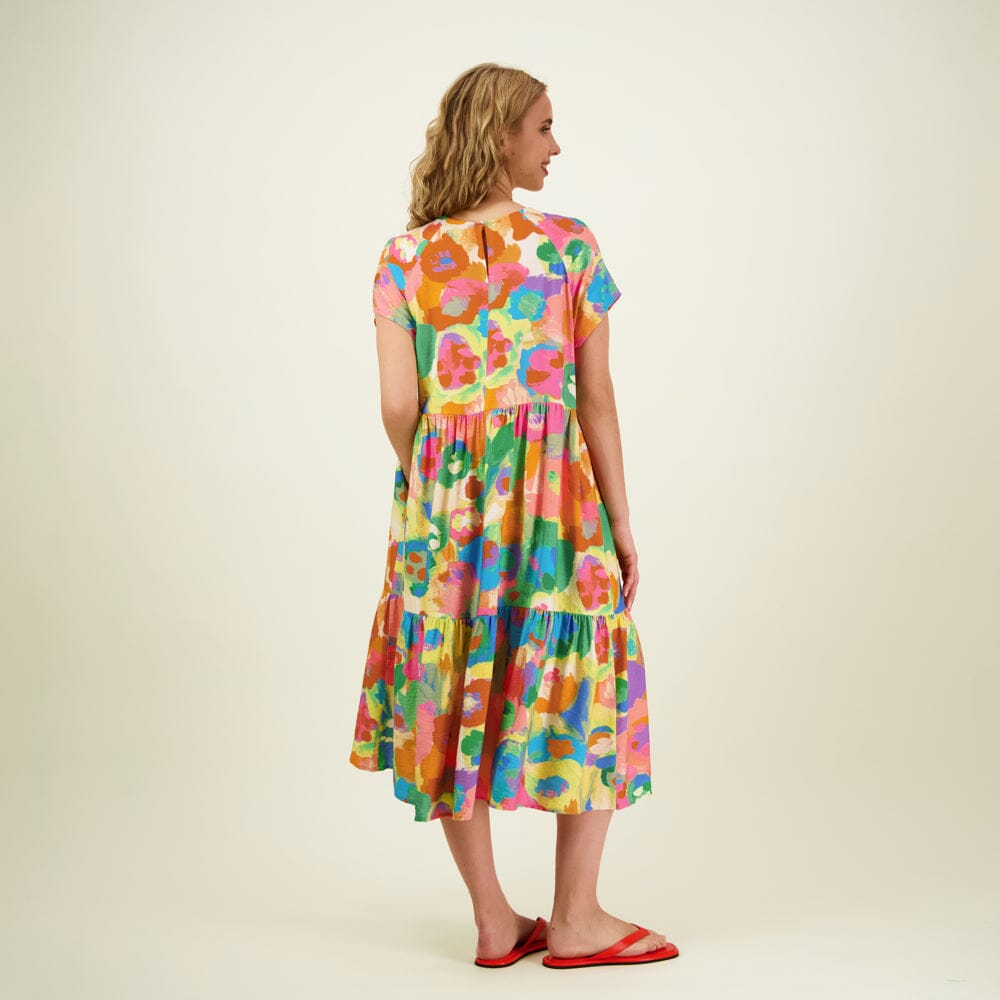 Miracles Tiered Midi Dress -Mekko | Spring Aikuisten mekko C'est La Vie!