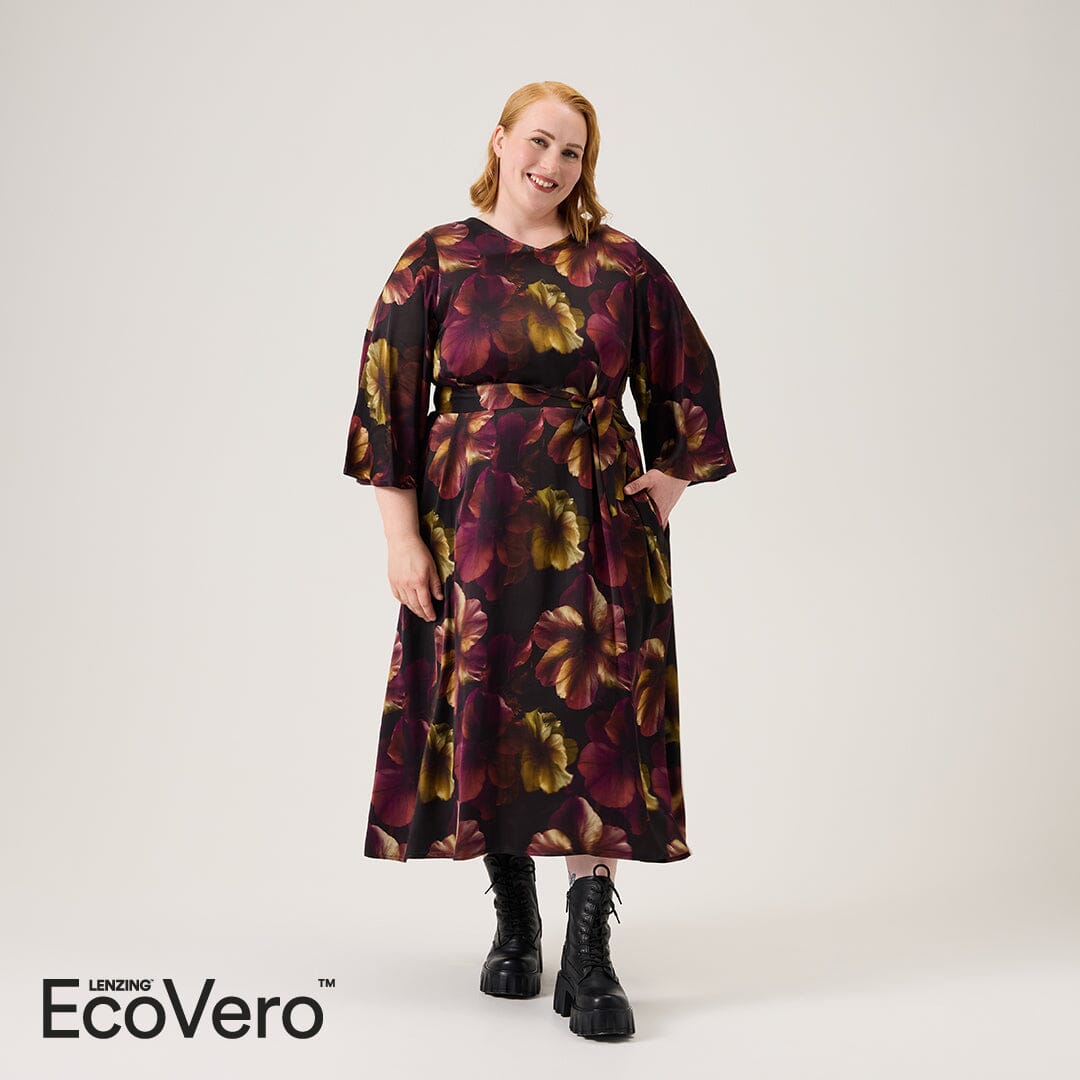 Moonkissed A-Line Dress -Mekko Aikuisten mekko Metsola