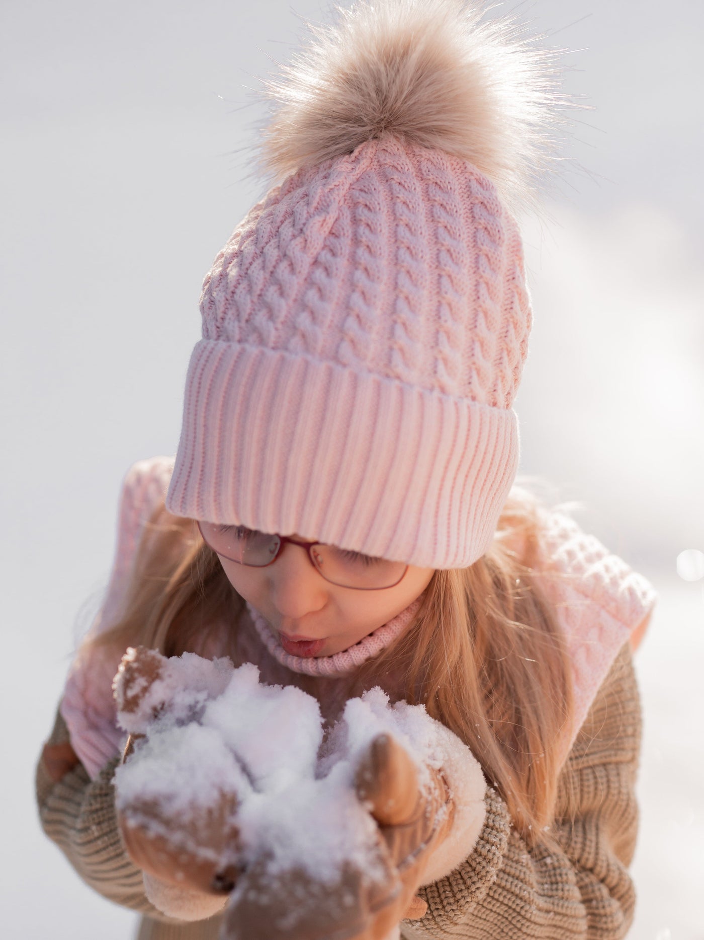 POM POM CABLE BEANIE -PUUVILLAPIPO | SEASHELL Pipo Flying Moments