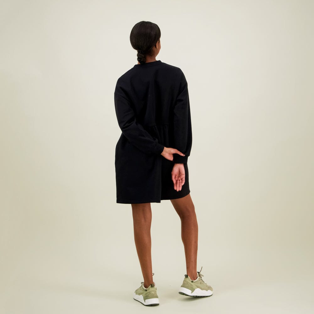 Ruffle Sweater Dress -Mekko | Licorice Aikuisten mekko Can't Stop Dreaming