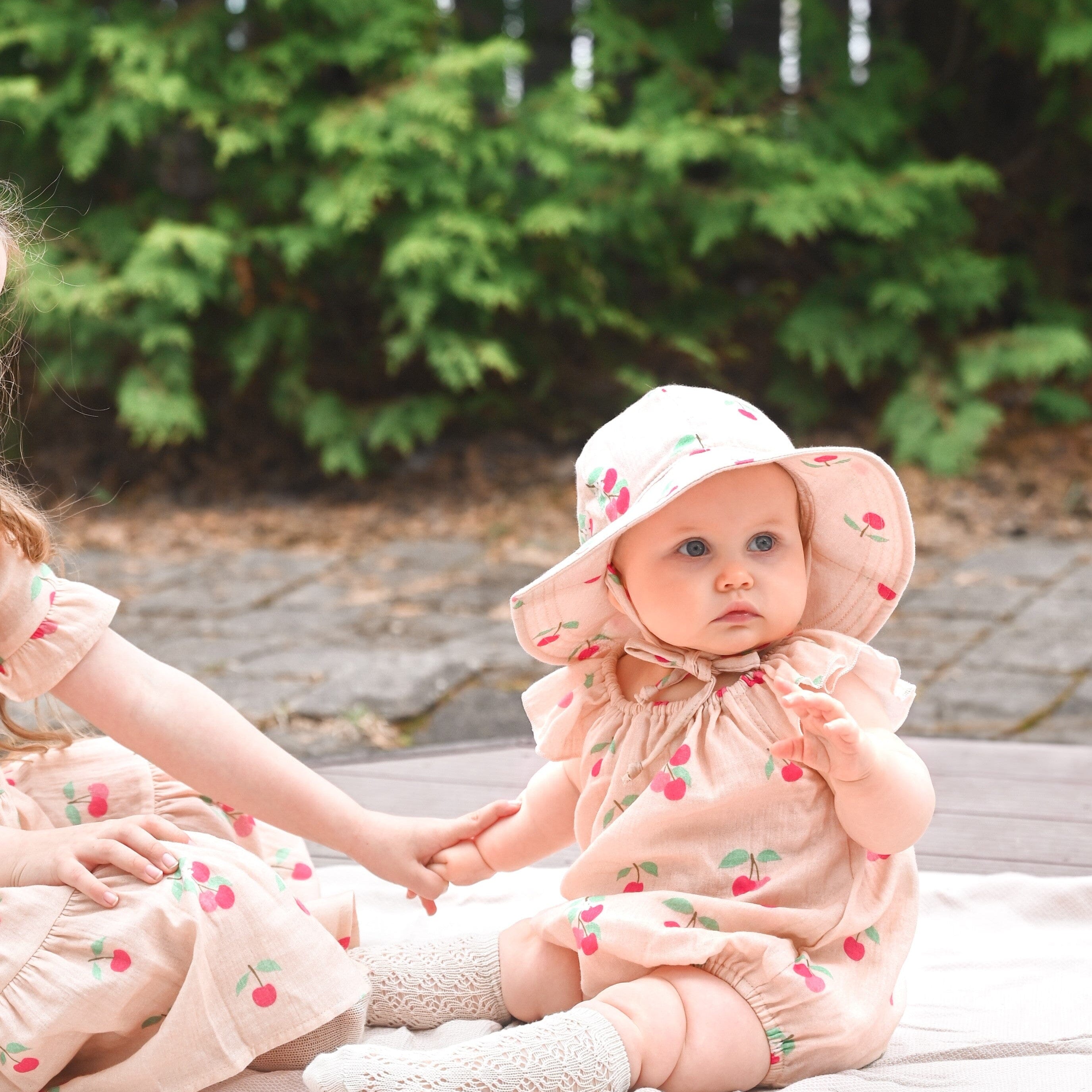 SWEET CHERRIES MUSLIN -KESÄHATTU | SPARKLE Hattu Beach Party