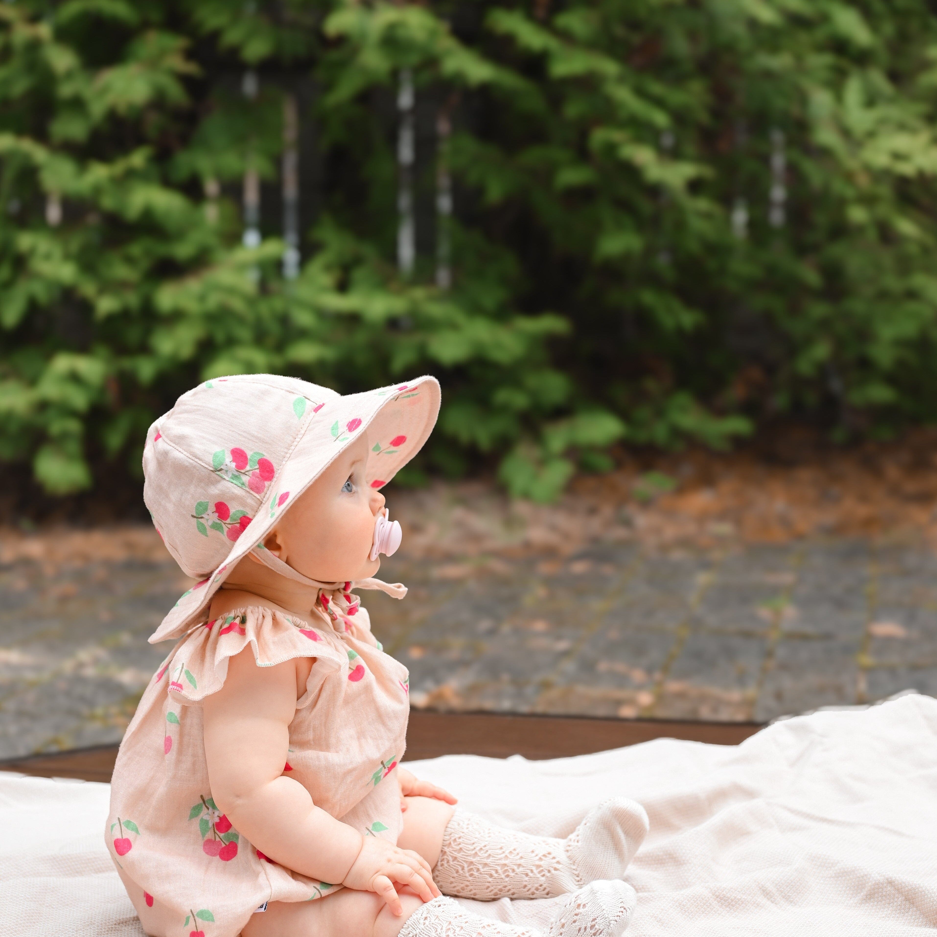 SWEET CHERRIES MUSLIN -KESÄHATTU | SPARKLE Hattu Beach Party