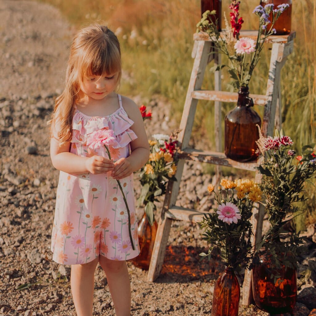 Sweetness Frilla Playsuit -Haalariasu | Milky Pink Haalari/Jumpsuit Dancing In The Sunshine