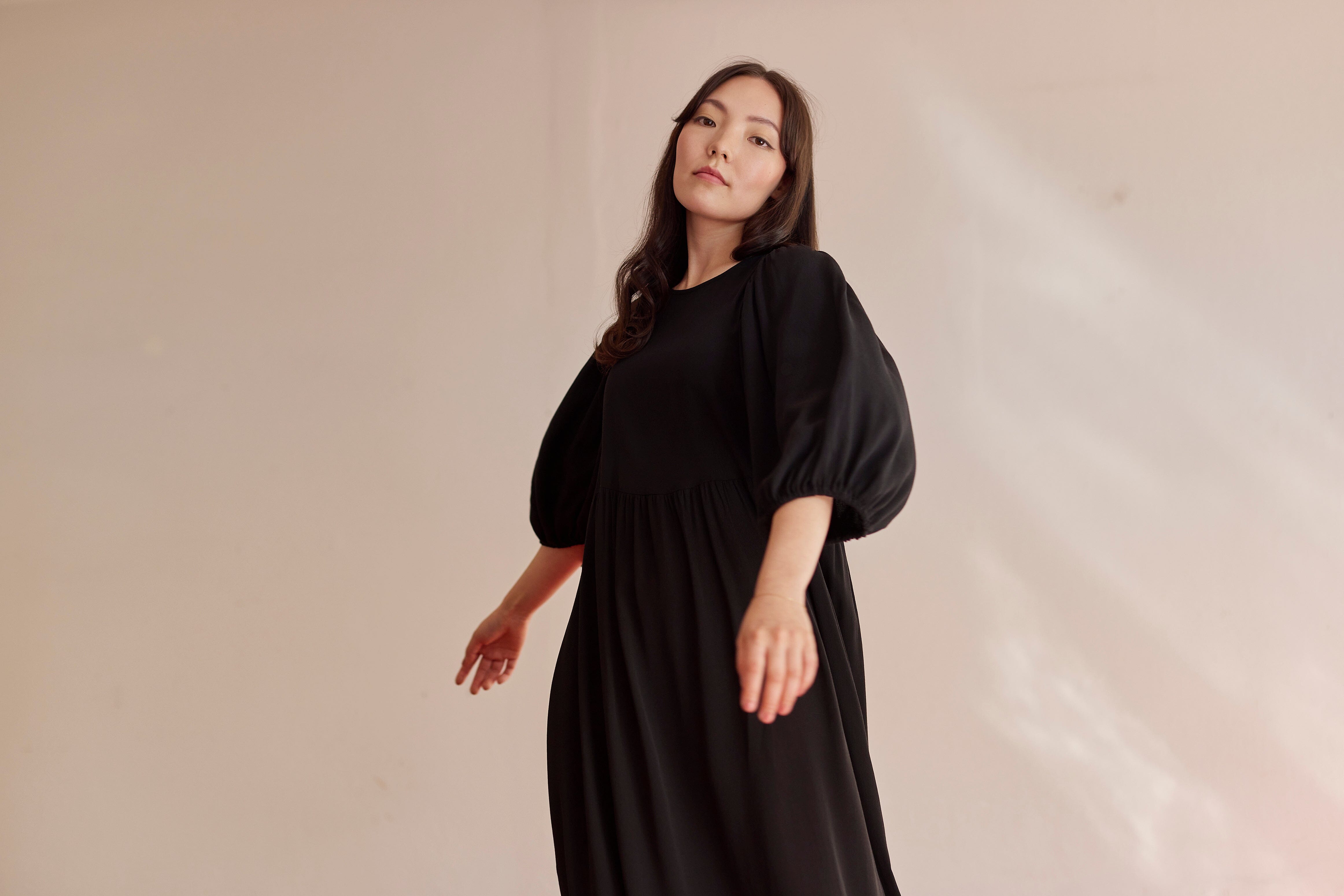 Volume Sleeve Midi Dress -Mekko | Licorice Aikuisten mekko Can't Stop Dreaming
