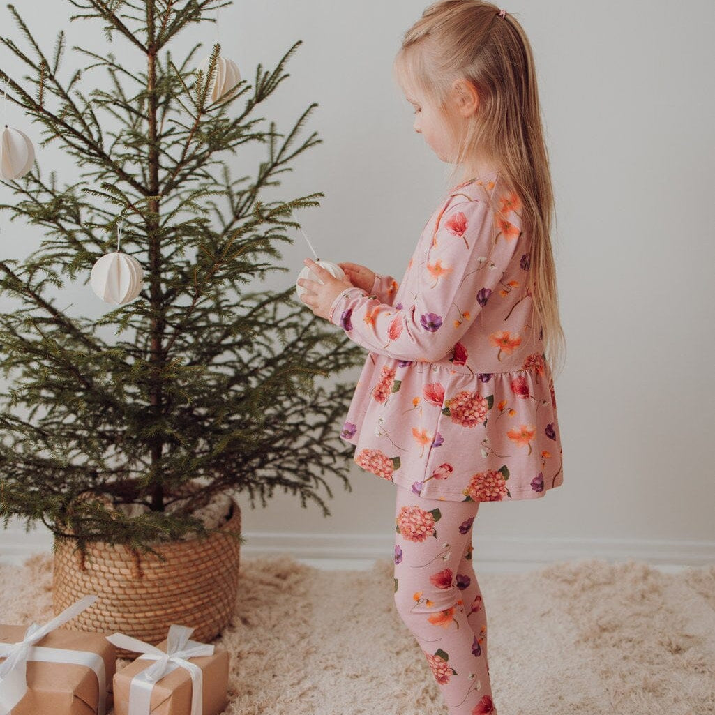 Whispers -Leggingsit | Rosy Housut Under the Same Moon