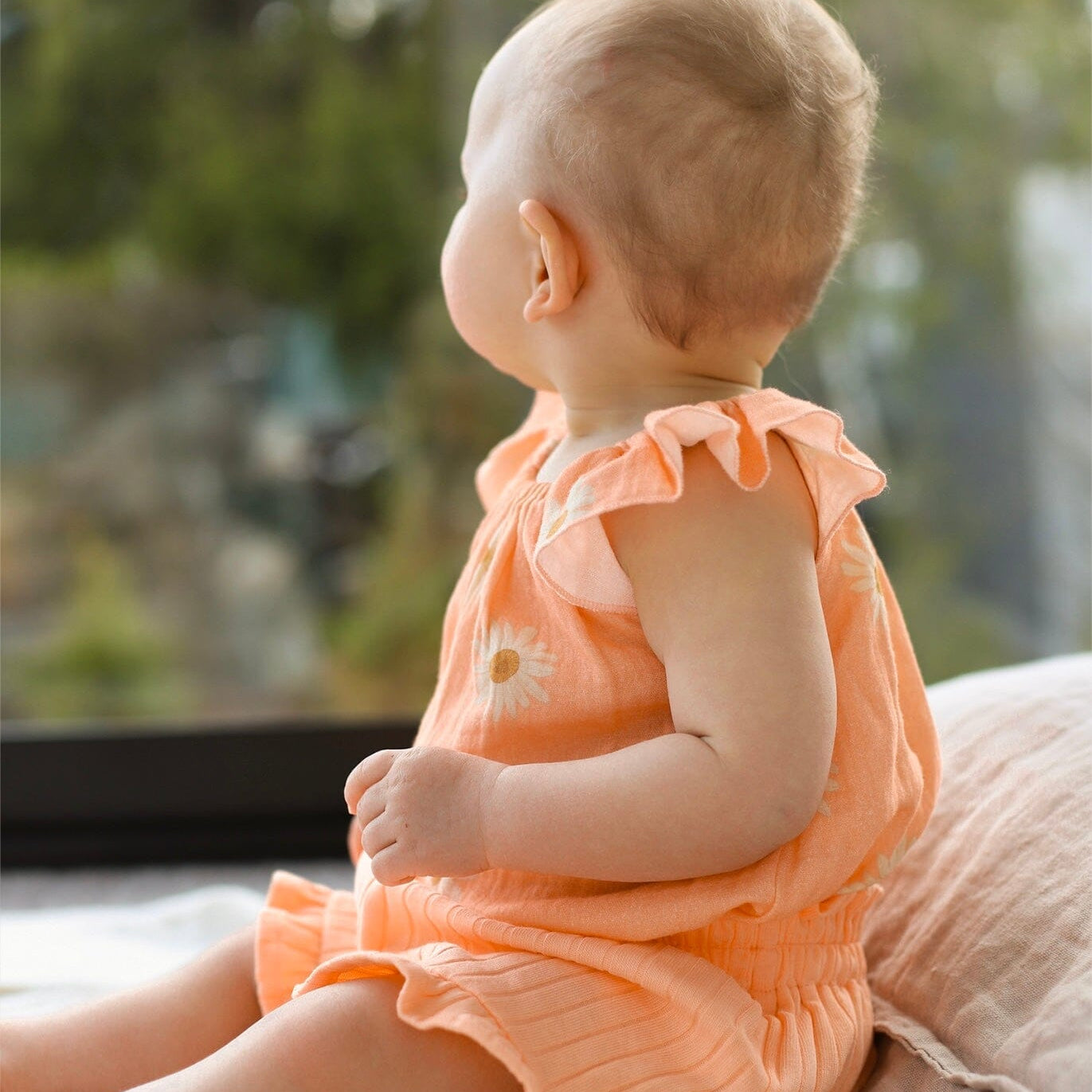Wide Rib -Frilla Shortsit | Peachy Shortsit Dancing In The Sunshine